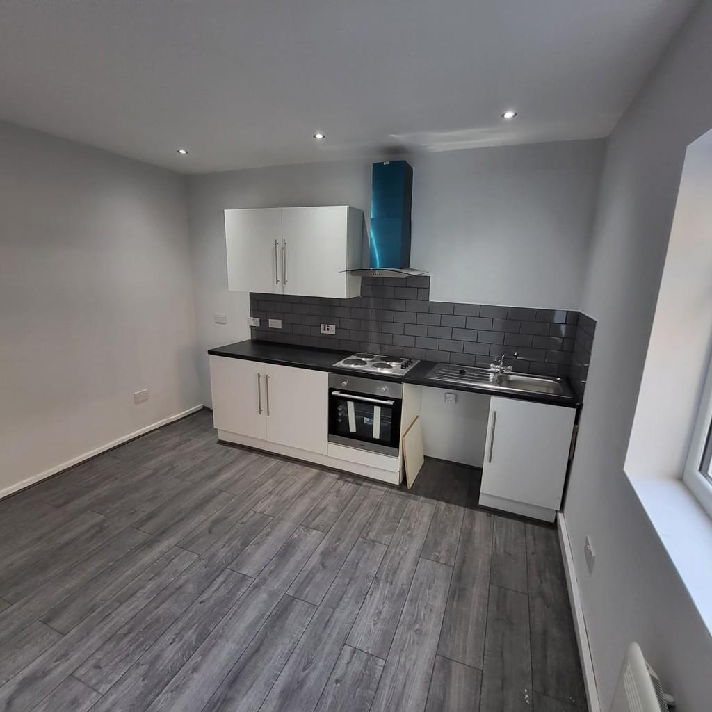 Apartment in Manchester, Blackley, Greater Manchester - View 3