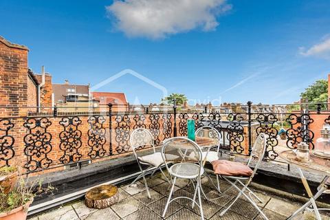 undefined, The Broadway, Crouch End, London