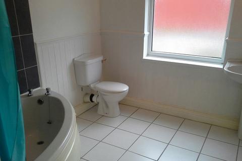 2 bedroom end of terrace house to rent, Muglet Lane, Maltby, S66 7NB
