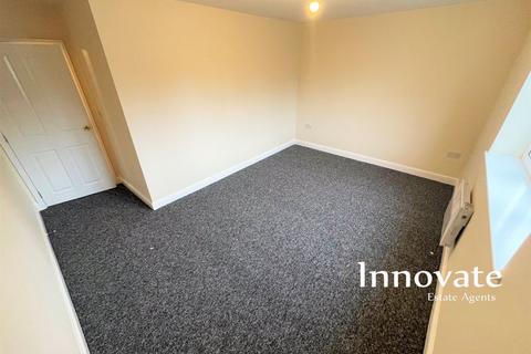 2 bedroom apartment to rent, Cockshed Lane, Halesowen B62