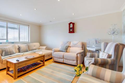 2 bedroom maisonette for sale, Dormers Wells Lane, Southall