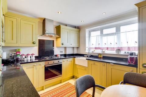 2 bedroom maisonette for sale, Dormers Wells Lane, Southall