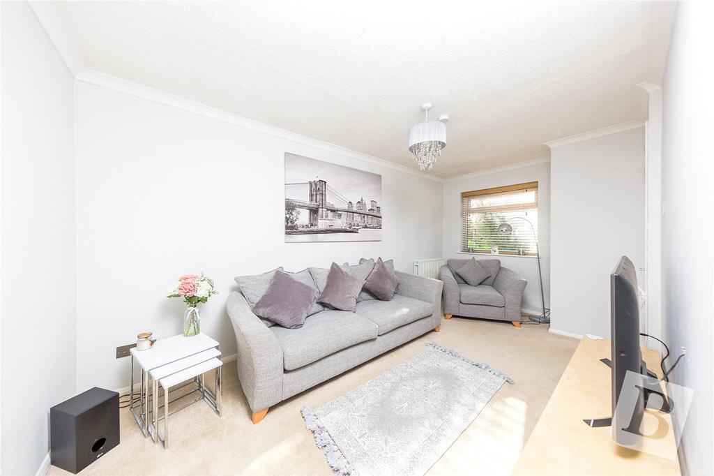 Apsledene, Gravesend, DA12 2 bed terraced house £245,000