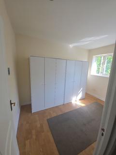 2 bedroom apartment to rent, East Avenue, Tividale, Oldbury, West Midlands, B69