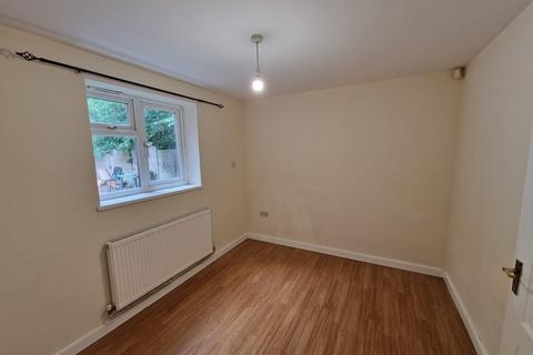 undefined, East Avenue, Tividale, Oldbury, West Midlands, B69