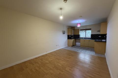 2 bedroom apartment to rent, East Avenue, Tividale, Oldbury, West Midlands, B69