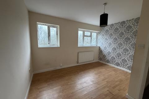 2 bedroom apartment to rent, East Avenue, Tividale, Oldbury, West Midlands, B69