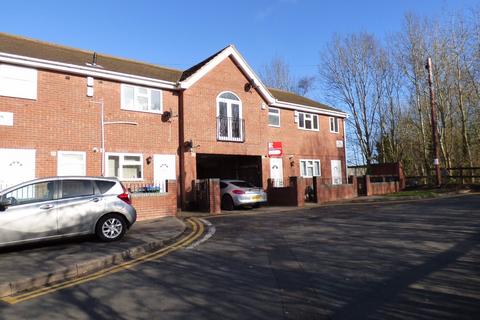 2 bedroom apartment to rent, East Avenue, Tividale, Oldbury, West Midlands, B69