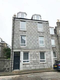 2 bedroom flat to rent, 12B Lamond Place, 2nd Floor, Aberdeen, AB25 3UT