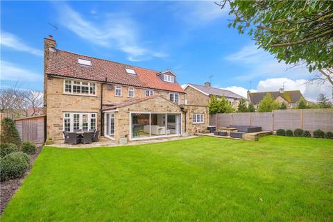 Robins Willow School Lane, Collingham, Wetherby, LS22 5BQ