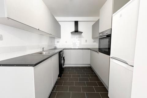 2 bedroom flat to rent, Clarence Road, Enfield, EN3