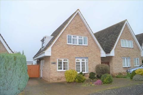 3 bedroom detached house to rent, Mayne Crest, Chelmsford