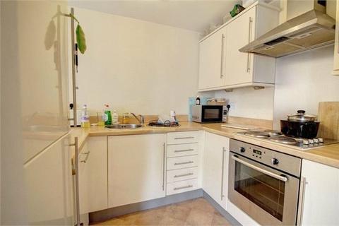 2 bedroom apartment to rent, Colombo Square, Worsdell Drive, Gateshead, Tyne and Wear, NE8