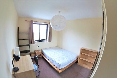 2 bedroom flat to rent, Erroll Street, City Centre, Aberdeen, AB24
