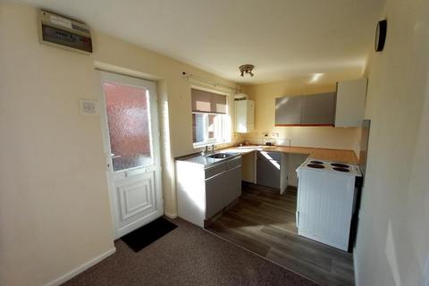 2 bedroom detached bungalow to rent, Crew Road, Newark NG23