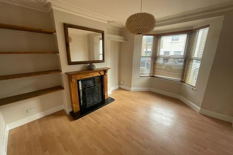 3 bedroom terraced house to rent, Old Town,  Wiltshire,  SN1