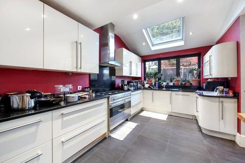 4 bedroom semi-detached house for sale, Walsingham Road, Hertfordshire EN2