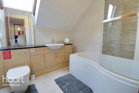 1 bedroom in a house share to rent, Green End Road, Cambridge