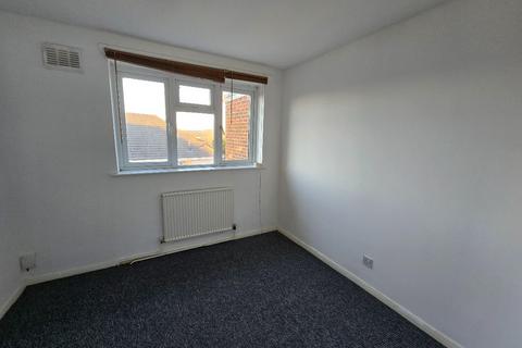 3 bedroom semi-detached house to rent, Wouldham Road, Rochester