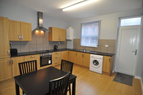 1 bedroom in a house share to rent, Doncaster Road, Barnsley