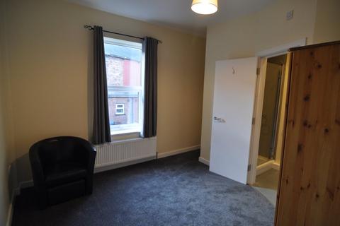 1 bedroom in a house share to rent, Doncaster Road, Barnsley