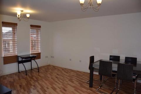 2 bedroom flat to rent, Glandford Way, chadwell heath, Essex, RM6