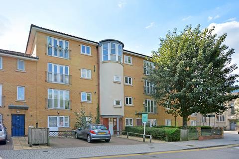 2 bedroom apartment to rent, Semley Gate, London E9