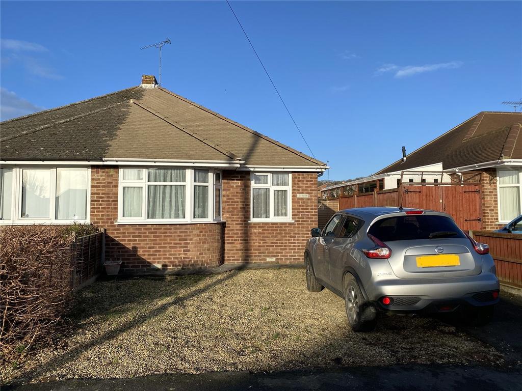 Hillview Drive, Hucclecote, Gloucester, GL3 2 bed bungalow £220,000