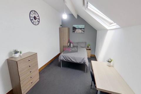 1 bedroom in a house share to rent, Carlton Road, Salford,