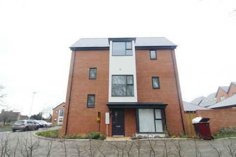 4 bedroom detached house to rent, Presentation Way, Reading, RG30