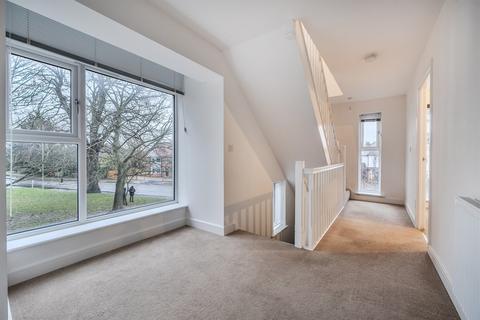 4 bedroom detached house to rent, Presentation Way, Reading, RG30