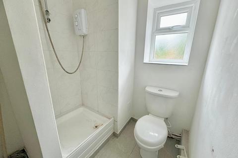 undefined, Roundhay Road, Leeds, West Yorkshire, LS8