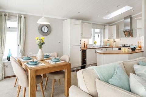 2 bedroom lodge for sale - at Tallington Lakes, Tallington Lakes , Barholm Road, Tallington  PE9