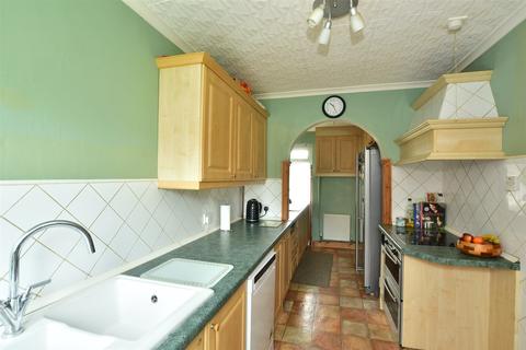 3 bedroom terraced house for sale - Sandhurst Avenue, Woodingdean, Brighton, East Sussex