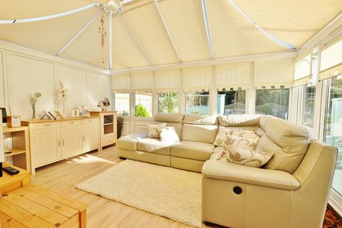 17 Broadwalk, Orpington, BR6 7RZ