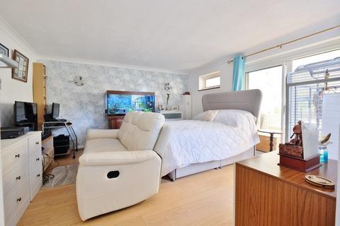 17 Broadwalk, Orpington, BR6 7RZ