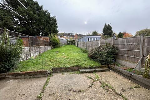 42 Pick Hill, Waltham Abbey, EN9 3LT