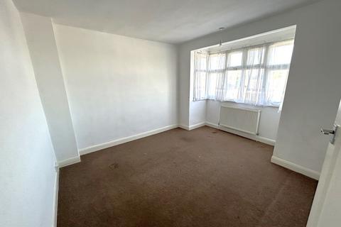 42 Pick Hill, Waltham Abbey, EN9 3LT