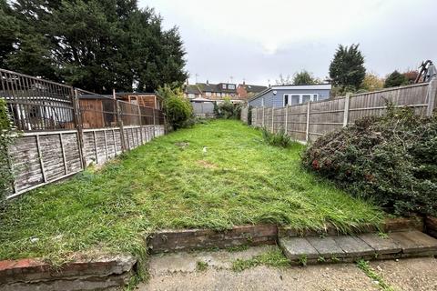 42 Pick Hill, Waltham Abbey, EN9 3LT