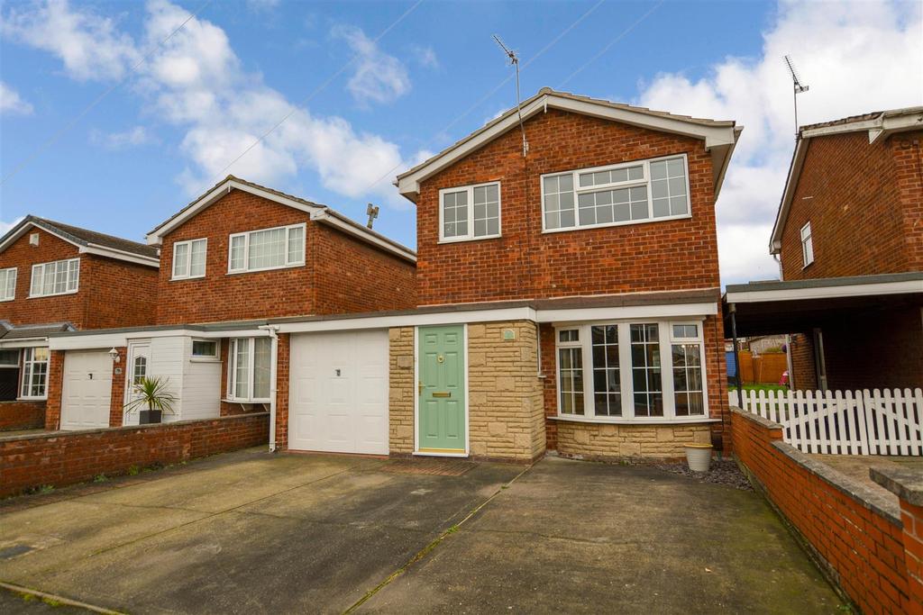 Quebec Road, Scunthorpe 3 bed detached house £145,000