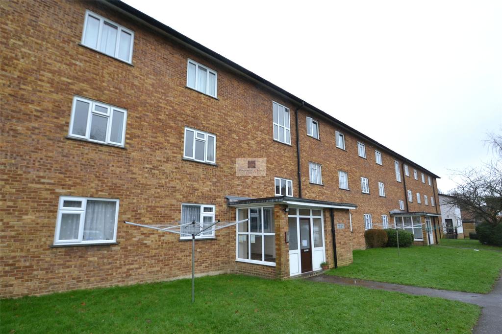 Sabine House, Shirley Road, Abbots Langley, Herts, WD5 2 bed flat £