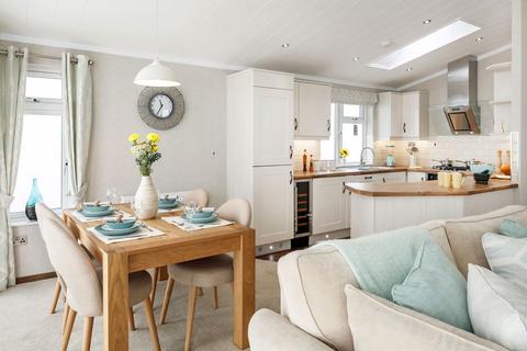 2 bedroom lodge for sale, KINGFISHER ROOF TERRACE at Tanner Farm Park, Goudhurst Road, Marden TN9