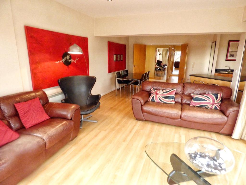 Regents Court, Albert Promenade, Halifax, West Yorkshire, HX3 2 bed