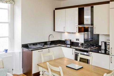 1 bedroom apartment to rent, Milsom Place