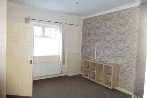 2 bedroom terraced house to rent, Belfield Road, Belfield, OL16