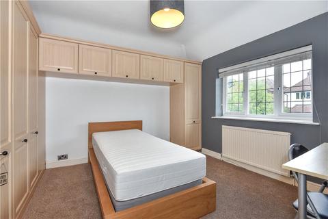 6 bedroom detached house to rent - Ardmore Avenue, Guildford, Surrey, GU2