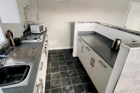 2 bedroom flat to rent, Sir Harry Secombe Court, Swansea. SA1 8RF.