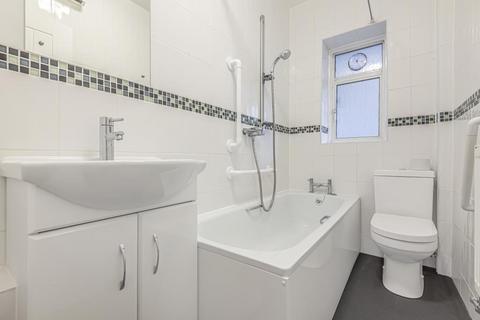 3 bedroom apartment to rent, Richmond Hill,  Surrey,  TW10