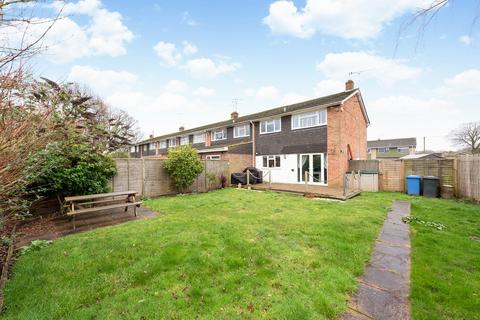 1 Hartley Close, Blackwater, Camberley, GU17 0DE