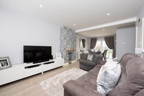 1 Hartley Close, Blackwater, Camberley, GU17 0DE